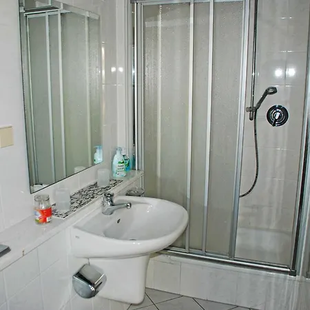 Ferienhaus Mit Reetdach Am Lobber Kır Evi *